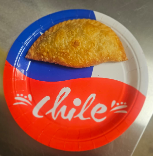 Shrimp & Cheese Empanada / Empanada de Camarón y Queso